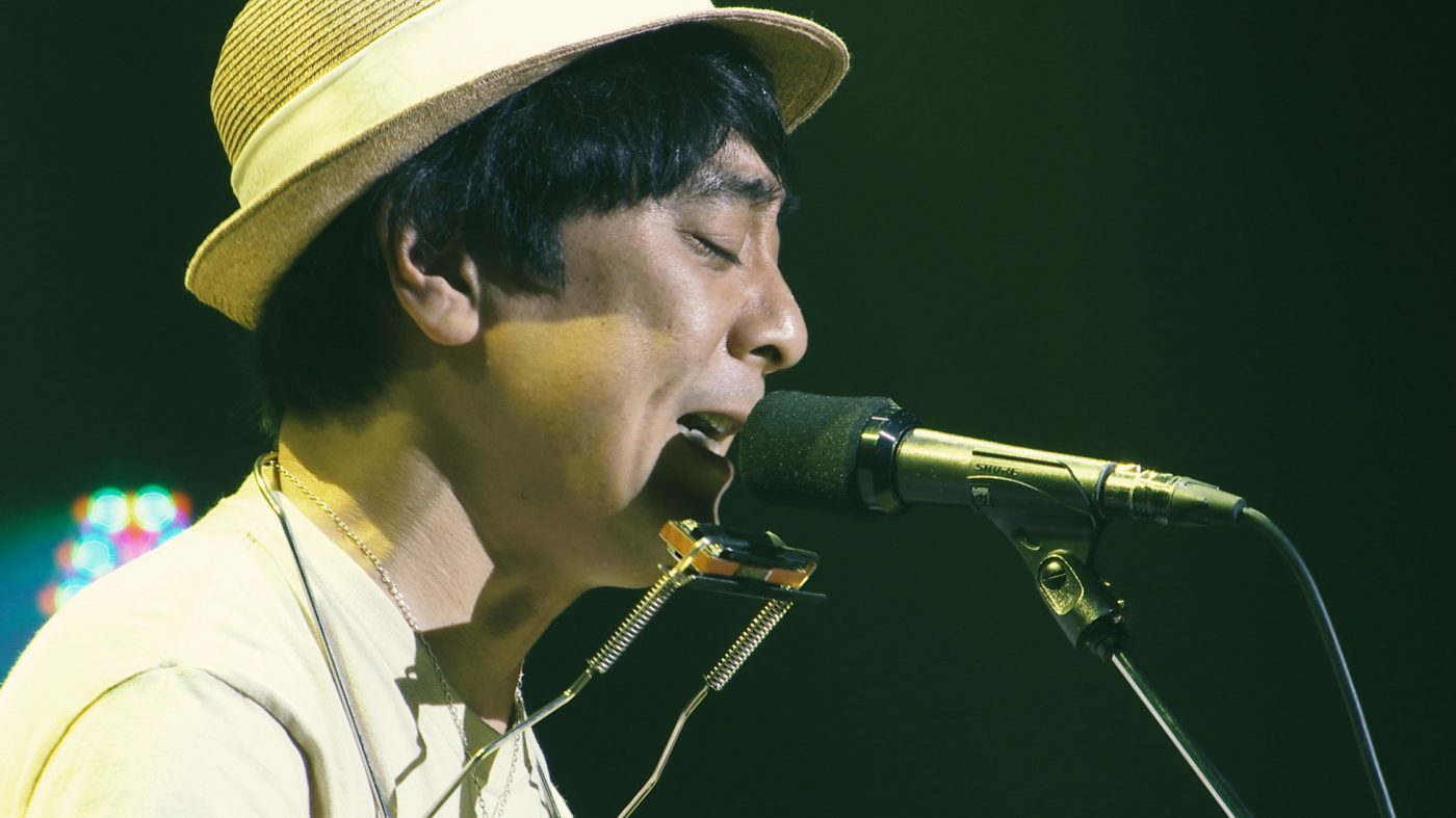 山崎まさよし、本日リリースされたライブ映像作品より「虹のつづき」を含むあらたなダイジェスト映像を公開 - 画像一覧（1/4）