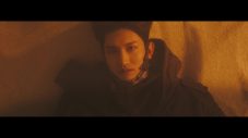 もはや映画⁉ 東方神起・チャンミン、アンドロイドと少女の壮大な物語を描く「Human」MVが話題に - 画像一覧（4/4）