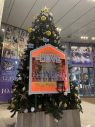 渋谷の街が、＝LOVE（イコールラブ）一色に！ 巨大看板＆オリジナル巨大クリスマスツリーが登場 - 画像一覧（8/11）