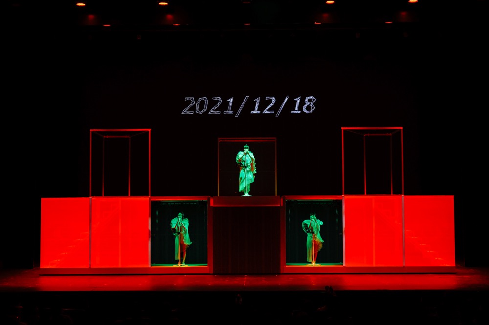 Perfume、MCなし全席着席型のコンセプトライブ『Reframe』が地元・広島で幕！「震えるほど幸せ」 - 画像一覧（7/15）