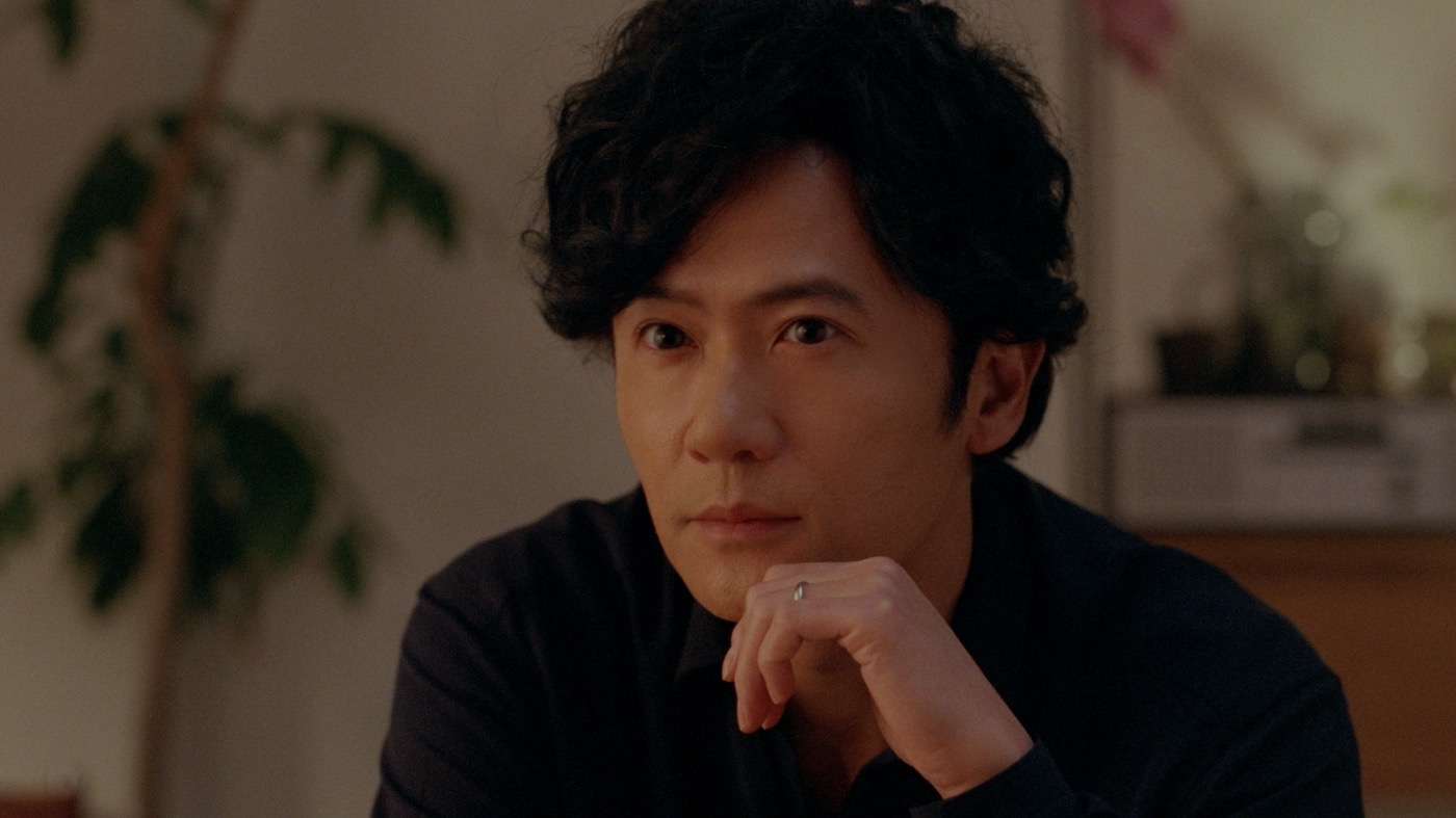 稲垣吾郎がお茶目に「ノンノン、ノンアル」。“ノンアルでワインの休日”の新TVCM公開