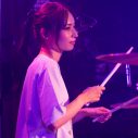 “日本一美しいドラマー”大野真依（きみとバンド）、初グラビアDVD＆写真集作成プロジェクトの支援額が驚異の1200万超え - 画像一覧（4/10）
