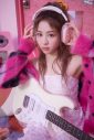 LE SSERAFIM、JAPAN 1st Single「FEARLESS」の“PINK MUSKコンセプトフォト”公開 - 画像一覧（5/10）