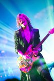 SUGIZO、波乱万丈だった25年間を象徴するソロ25周年記念イベントが終演。HEATH、KenKenらも登場