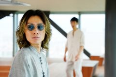 安田章大（関ジャニ∞）、映画『嘘八百　なにわ夢の陣』より佐々木蔵之演じる陶芸家と対峙する場面写真が公開