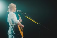 Anly、ループペダルを駆使した“音の職人”的サウンドと心を豊かにしてくれるメッセージ。Anlyの感性に触れた夜 - 画像一覧（5/8）