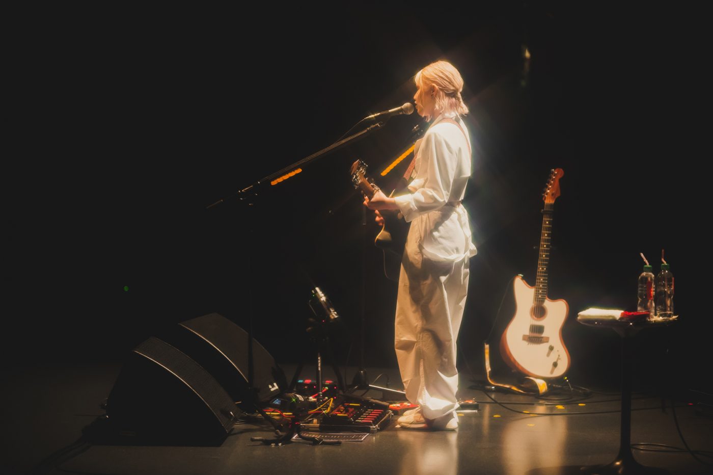 Anly、ループペダルを駆使した“音の職人”的サウンドと心を豊かにしてくれるメッセージ。Anlyの感性に触れた夜 - 画像一覧（6/8）