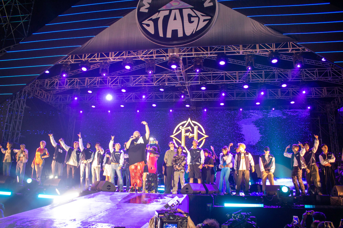 BALLISTIK BOYZ＆PSYCHIC FEVER、タイの音楽フェス『BIG MOUNTAIN MUSIC FESTIVAL 12』に出演 - 画像一覧（8/8）