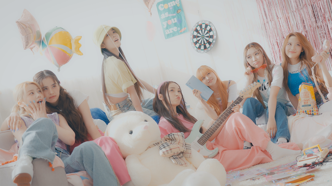 XG、壁掛けカレンダーなどシーズングリーティング・グッズを発売。新曲リリースをほのめかすSNS投稿も