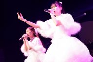 ClariS、冬をコンセプトにしたホールコンサートを開催！ T.M.RevolutionやSPEEDなどのカバーも披露 - 画像一覧（3/8）