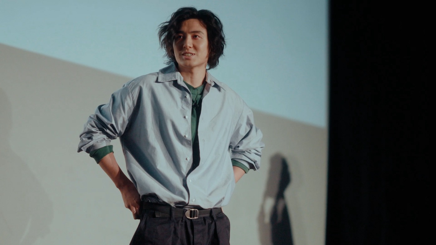 藤井風、『KAZE FILMS docomo future project』修了式に登壇！「自分の中に宿っとる光を感じて欲しい」