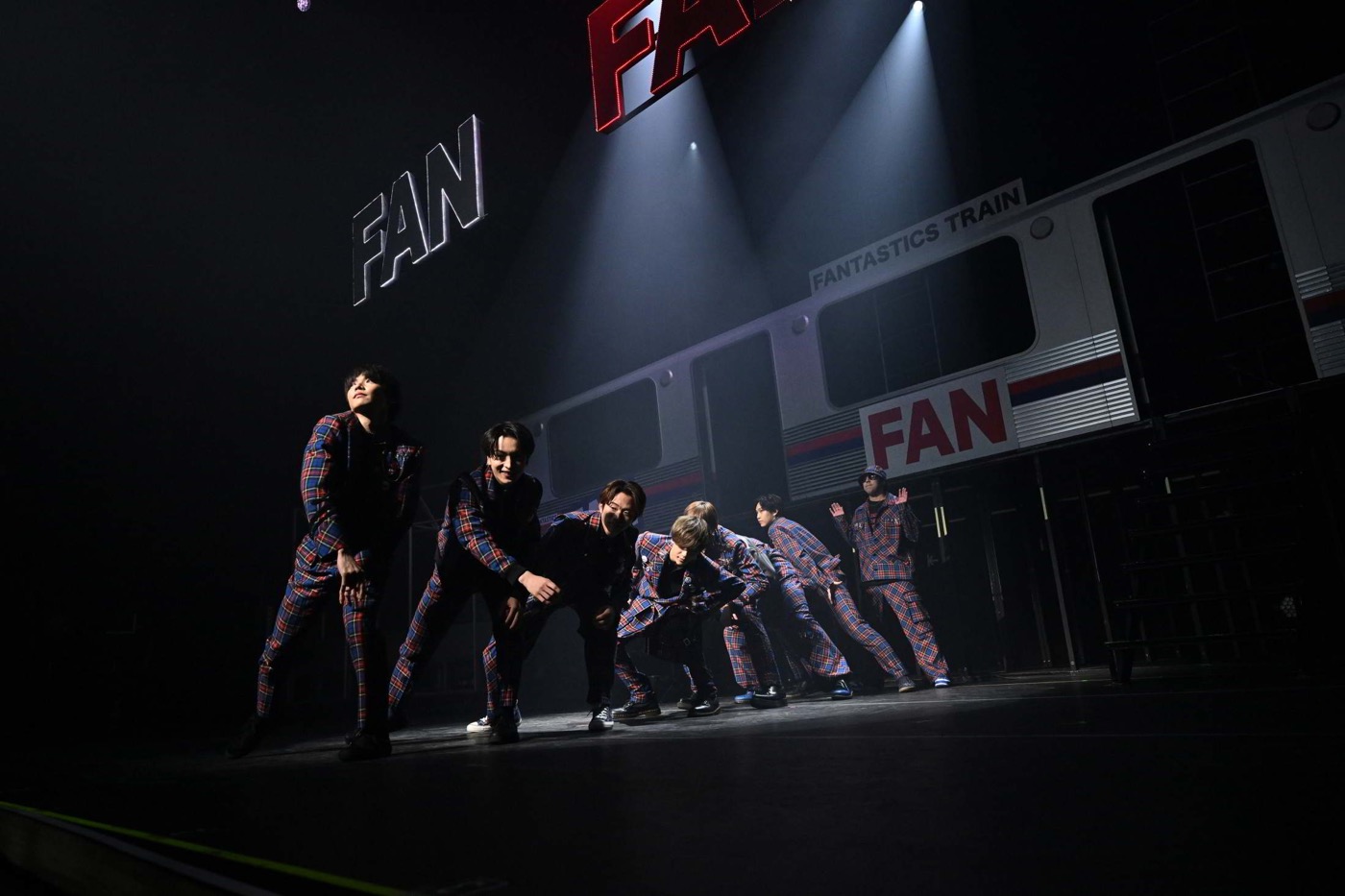 FANTASTICS、全国ホールツアー『FAN FAN STEP』終着駅・熊本で完結 - 画像一覧（1/10）