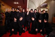 天国のYOSHIに届け！ YOSHIKI、『YOSHIKI SUPERSTAR PROJECT X』のオーディションメンバーらと魂のパフォーマンス - 画像一覧（2/4）