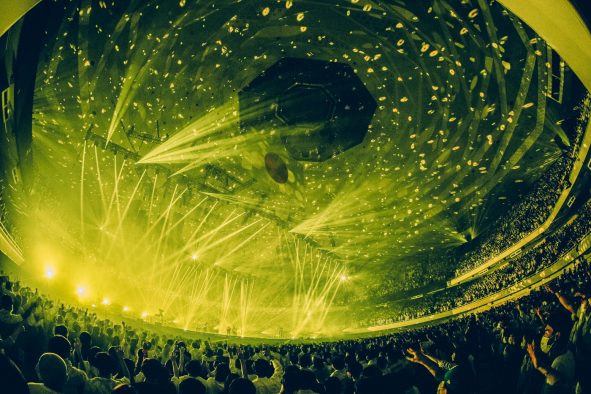 Vaundy、元旦に初武道館公演『深呼吸』の映像をYouTubeで特別生配信