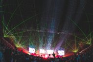 UVERworld、約12万人動員のアリーナツアーを完走！ 自身最大規模となる日産スタジアム2days公演の開催も発表 - 画像一覧（1/17）