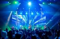 【ライブレポート】wacci、全国ホールツアー『wacci Hall Tour 2023～2024-laugh mix-』が開幕 - 画像一覧（1/11）
