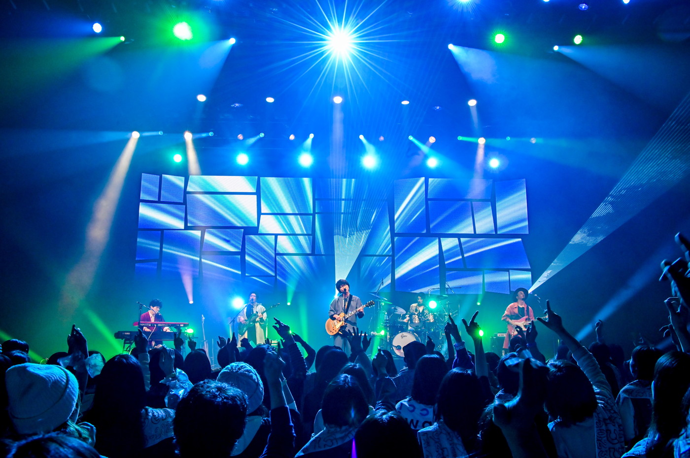 【ライブレポート】wacci、全国ホールツアー『wacci Hall Tour 2023～2024-laugh mix-』が開幕