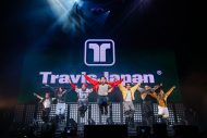 【ライブレポート】Travis Japan、覆面DJマシュメロの来日ツアーにサポートアクトとして登場！新曲「LEVEL UP」をはじめ全7曲を披露 - 画像一覧（2/3）