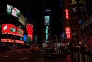 King Gnu、ニューヨーク・タイムズスクエアに降臨！ Spotifyの巨大サイネージ広告展開がスタート - 画像一覧（5/7）