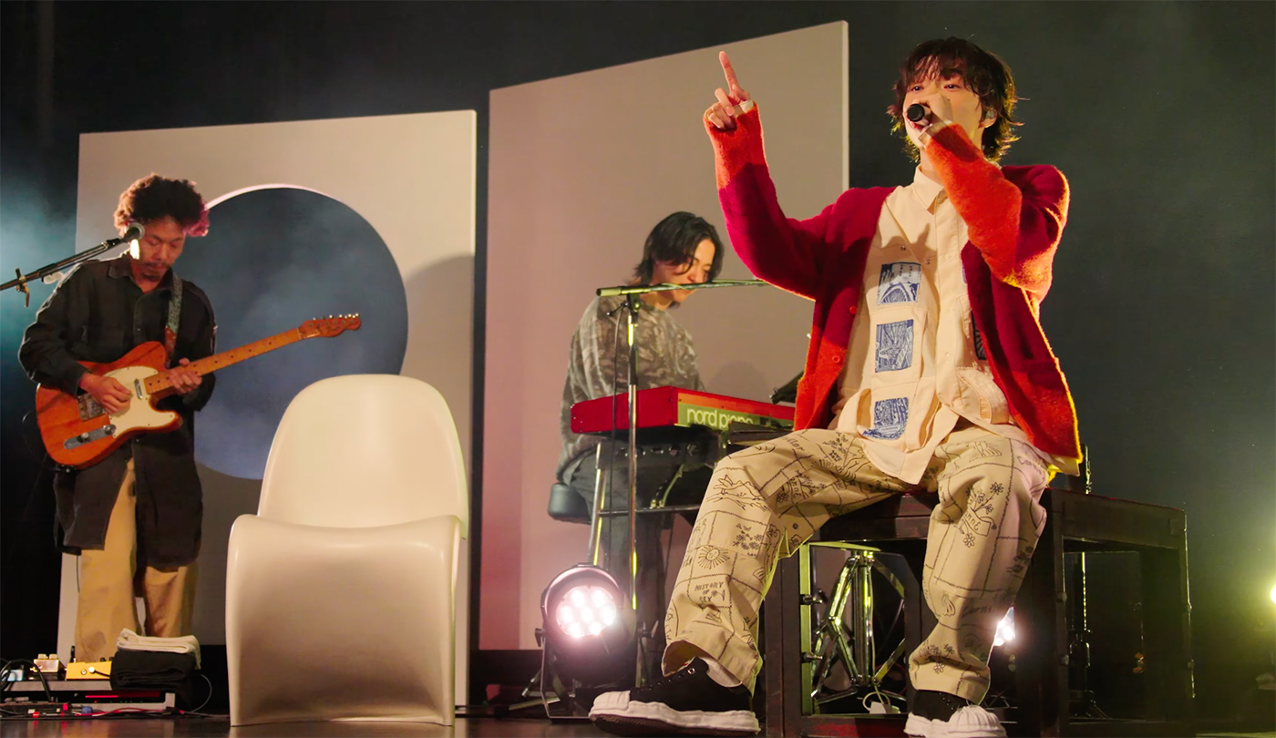 imase、メジャーデビュー2周年を記念してデビュー曲「Have a nice day」のライブ映像公開 - 画像一覧（2/2）