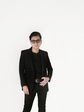 有吉弘行×藤井フミヤ、『紅白歌合戦』で共演！ 猿岩石のヒット曲「白い雲のように」をふたりで歌唱