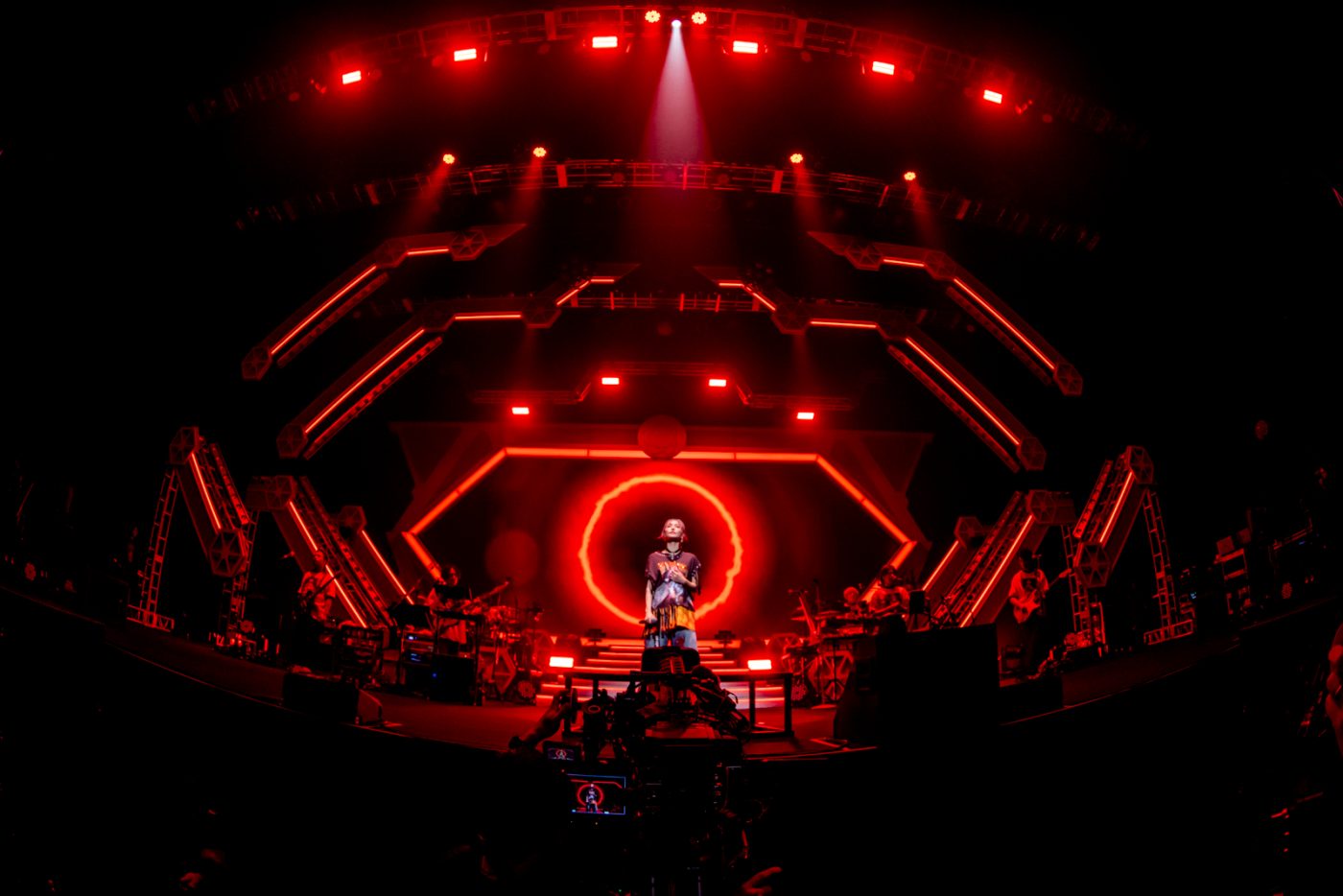 【ライブレポート】LiSAが約4年分の想いとツアーで培ったパワーを全開放した『LANDER』ツアーファイナルの熱気 - 画像一覧（10/15）