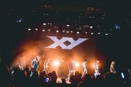 【ライブレポート】XY、初の全世界生配信イベントを開催！ メンバーが感極まり涙する場面も - 画像一覧（2/7）