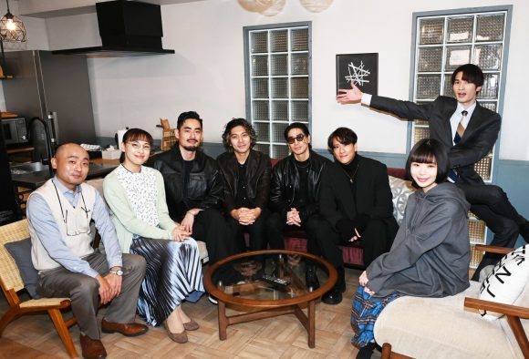 趣里×ジェシー共演ドラマ『モンスター』撮影現場をOP曲担当のI Don’t Like Mondays.が訪問