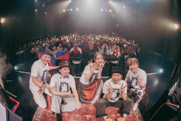 【ライブレポート】安田レイ、ライブツアー『Scarlight』完走！「また会える日を楽しみにしてます」