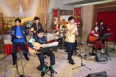 小芝風花率いるゴチバンドが再結成！増田貴久が「栄光の架橋」を熱唱するも横山裕の視線はなぜか岡村隆史に