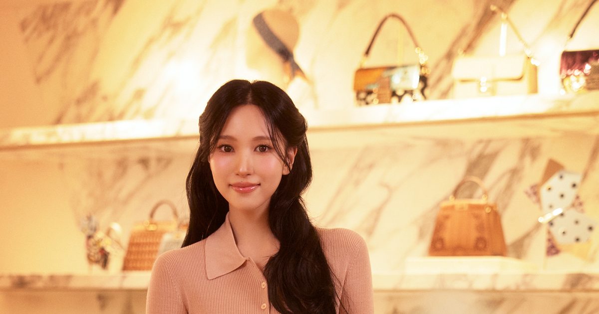 MINA（TWICE / MISAMO）ホリデーシーズンを彩るフェンディのスペシャル