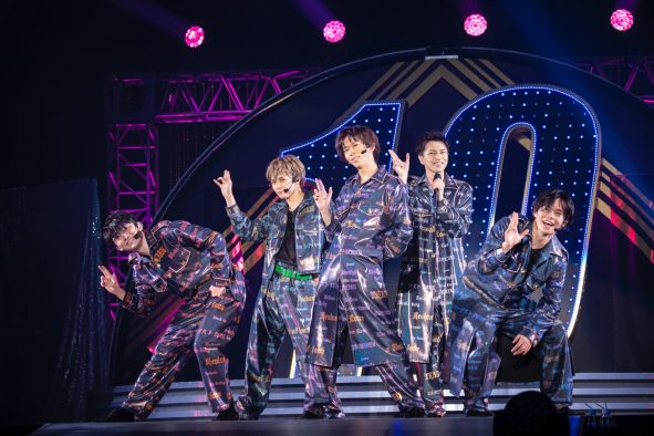 超特急、結成10周年を祝うスペシャルワンマンを大阪城ホールにて開催