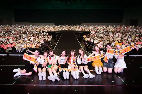 NiziU、待望の1stツアーついに開幕！ 「ここまで来られたのは“WithU”のおかげ」