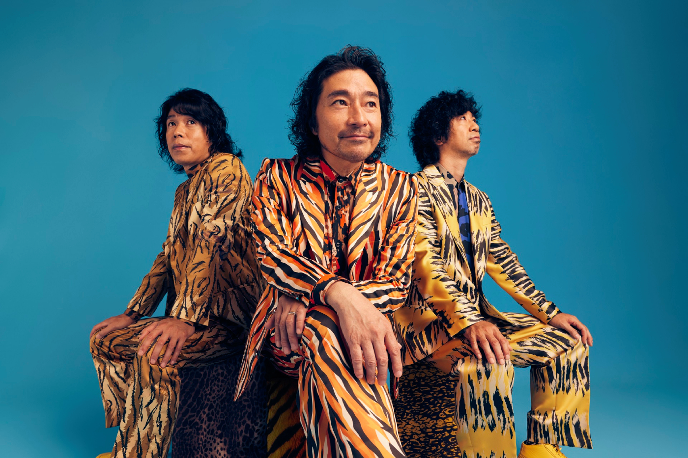 ウルフルズ、新曲「ツーベーコーベー」をカラオケで熱唱する映像公開