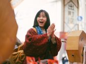 森七菜主演、是枝裕和総合演出によるNetflix『舞妓さんちのまかないさん』よりメイキングカット一挙公開 - 画像一覧（11/11）