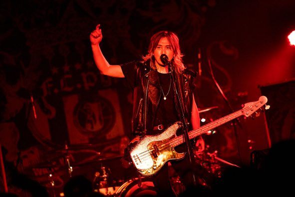 J、毎年恒例のカウントダウンライブで2023年の幕開けを告げる