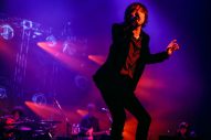 宮本浩次、名曲カバーを中心としたスペシャルコンサート『ロマンスの夜』の代替公演を開催 - 画像一覧（1/4）