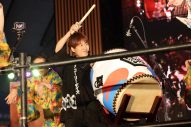 コブクロ、大阪・関西万博オフィシャルテーマソング「この地球の続きを」の盆踊りを初披露 - 画像一覧（3/3）
