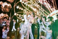 EXILE AKIRA、台湾版紅白歌合戦に出演！ 歌手のELLA 陳嘉樺とスペシャルコラボを披露 - 画像一覧（1/11）