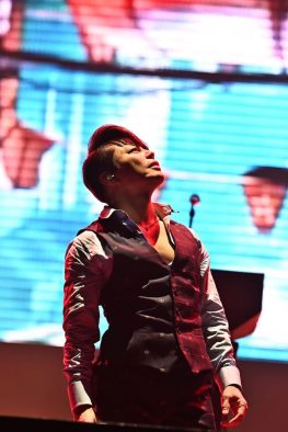 T.M.Revolution、47都道府県ツアーの東京公演を日本武道館で開催