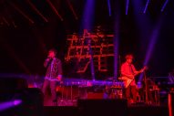 ポルノグラフィティ、ツアー『18th ライヴサーキット“暁”』を完走。新曲「OLD VILLAGER」初披露も - 画像一覧（4/6）