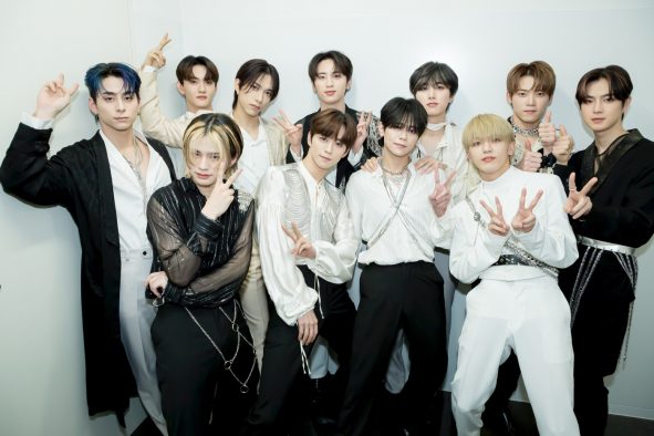 INI、初のトークショー『COMEBACK TALK SHOW』を開催