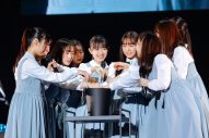 日向坂46、初の4期生単独公演『おもてなし会』を開催。“声出し解禁”ライブにファン大歓声 - 画像一覧（13/26）