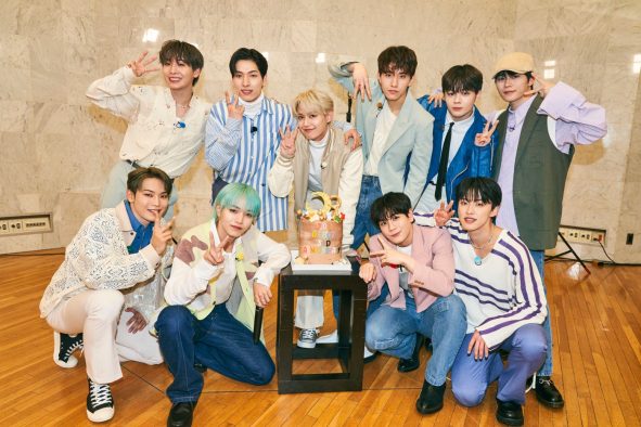 JO1、『デビュー3周年記念生配信』でドラマ『ブルーバースデー』主題歌「Romance」をサプライズ披露