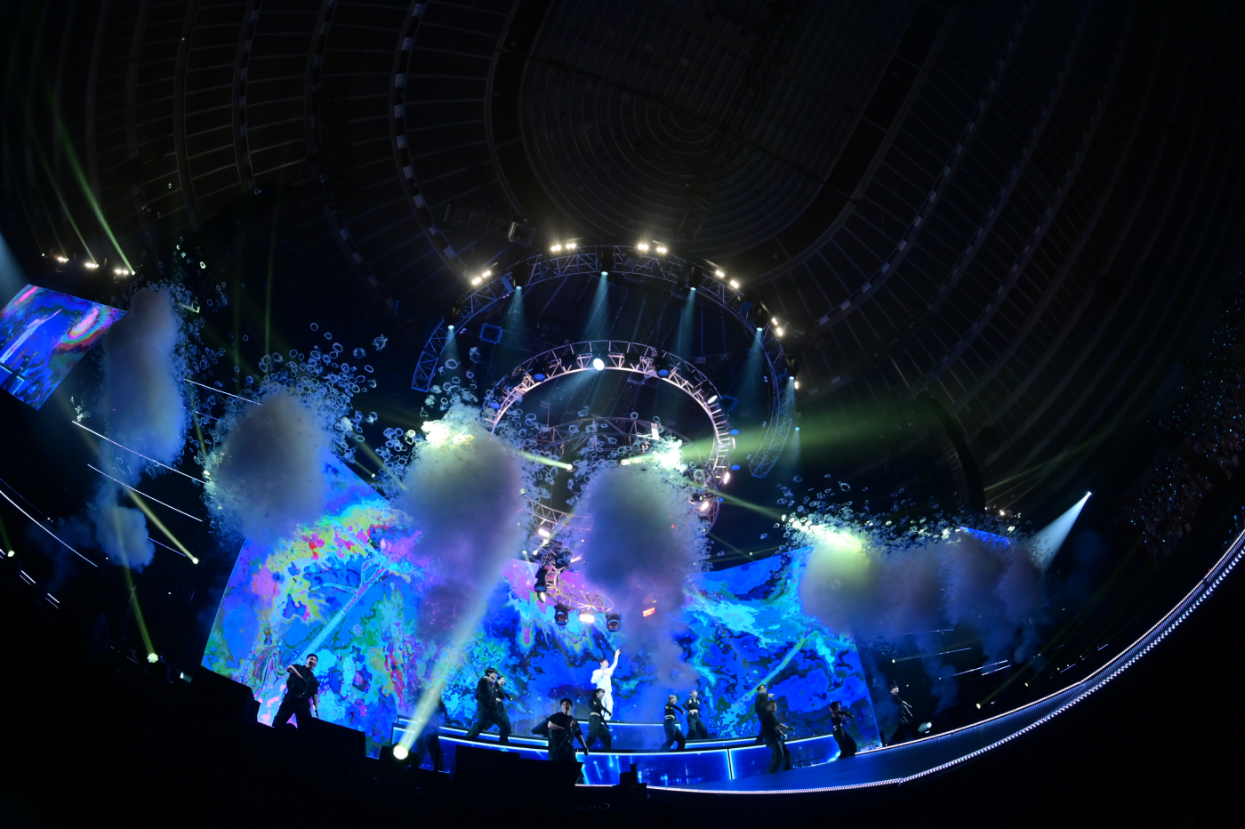 SHINee・KEY、大阪城ホールでのソロ追加公演に幕！ 声出し解禁に「みんなの声が大きくなってビックリ」 - 画像一覧（1/9）