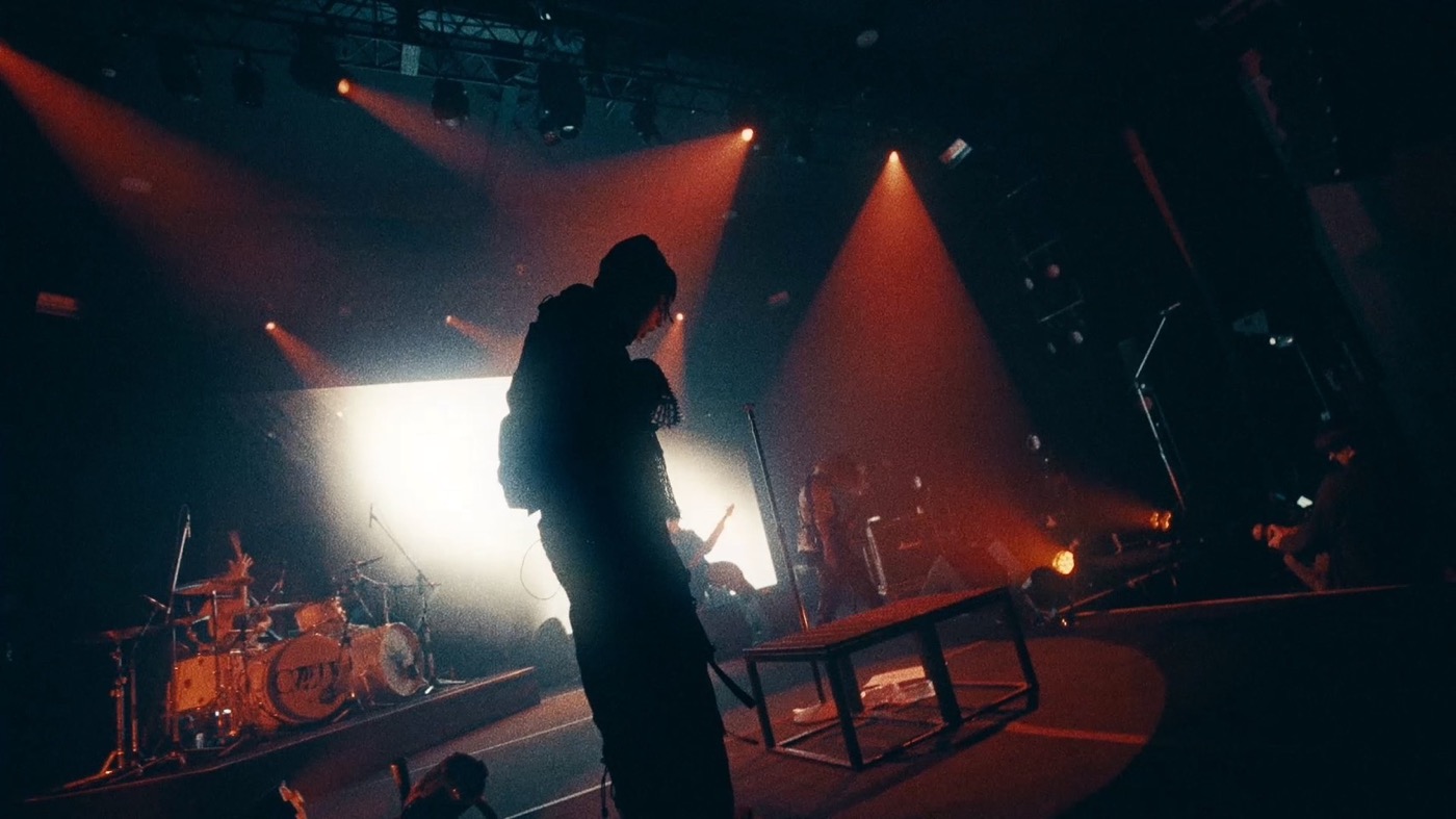 CVLTE、「bloodbath.」ライブ映像が期間限定公開スタート