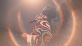 Superfly、新作『Heat Wave』初回限定盤に収録のスペシャルライブの映像を毎週金曜日に1曲ずつ公開する“Superfriday”がスタート