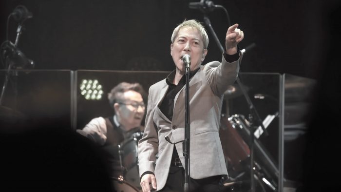 佐野元春『名盤ライブ SWEET16』より「ミスター・アウトサイド」ライブ映像公開