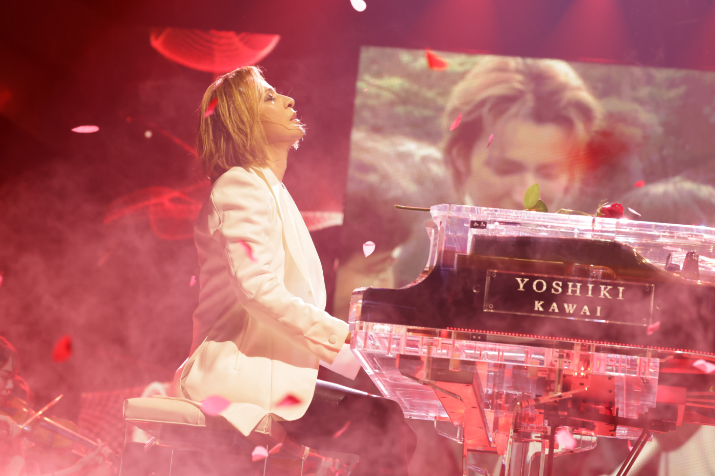 YOSHIKI、『THE MUSIC DAY』で特別バージョンのX JAPAN「Angel」＆自らの新曲「Requiem」を披露 - 画像一覧（18/18）