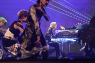 YOSHIKI、『THE MUSIC DAY』で特別バージョンのX JAPAN「Angel」＆自らの新曲「Requiem」を披露 - 画像一覧（16/18）